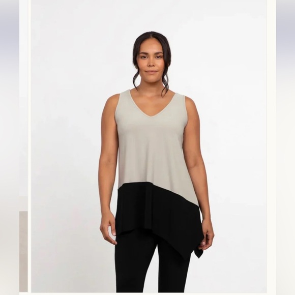 Sympli Tops - NWT Colour Block Reversible Angle Tank Top 21197CB - Sympli